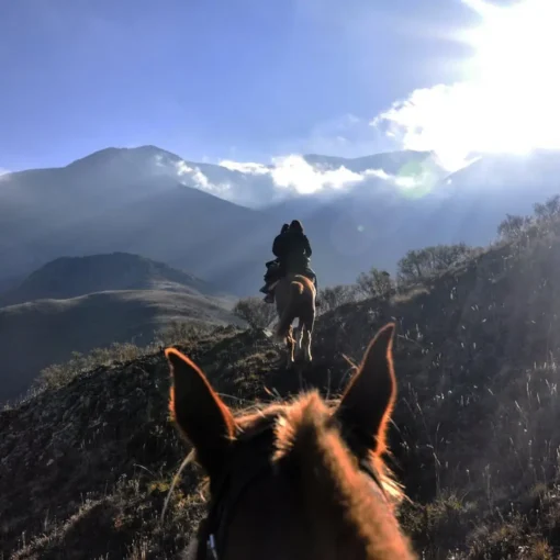 6-day horseback ride - Crossing the Andes to the border with Chile